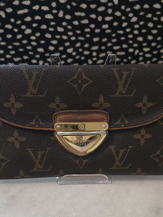 Louis Vuitton Handbags - Louis Vuitton Monogram Mahina Lock Style Wallet